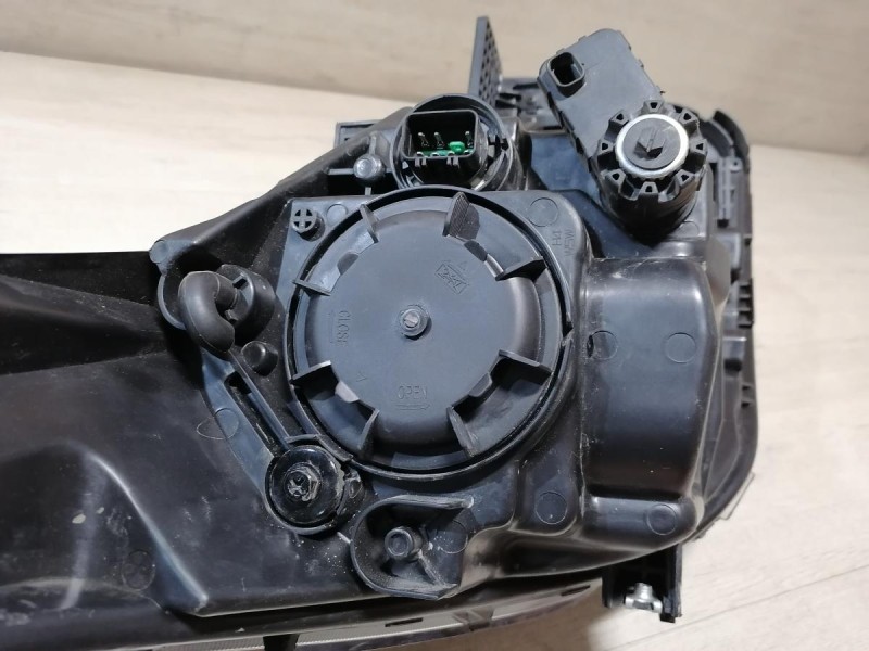 Rio 4 X-Line фара левая деф