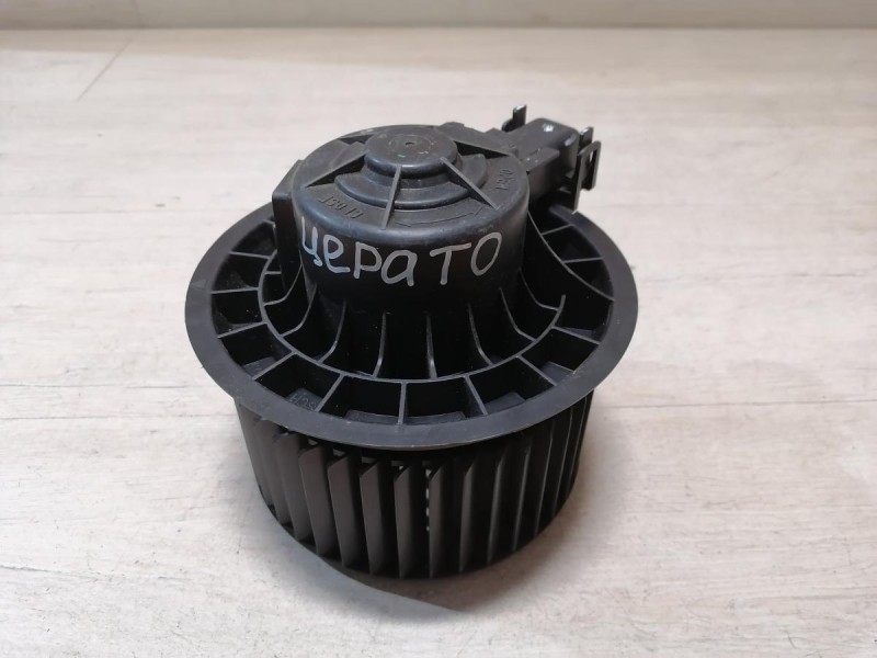 Cerato 2 №1 моторчик печки