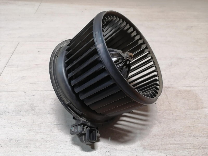 Cerato 2 №1 моторчик печки