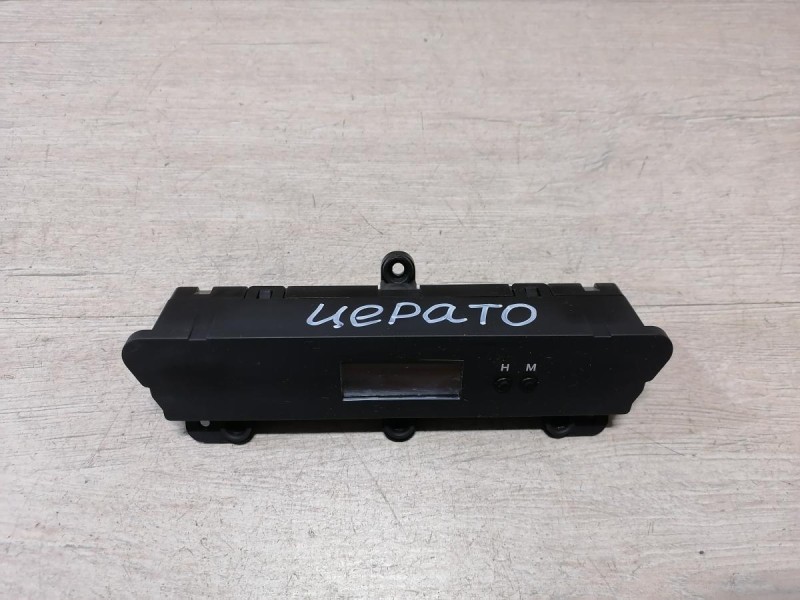Cerato 2 №1 часы