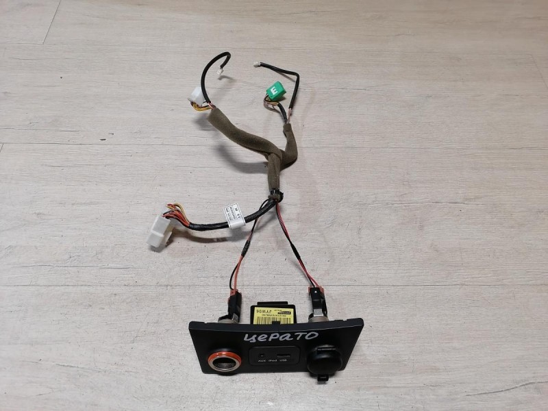 Cerato 2 №1 AUX USB аукс усб