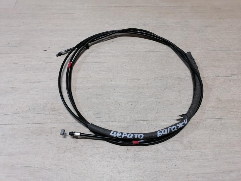 Cerato 2 №1 трос багажника