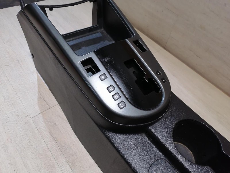 Cerato 2 №1 подлокотник