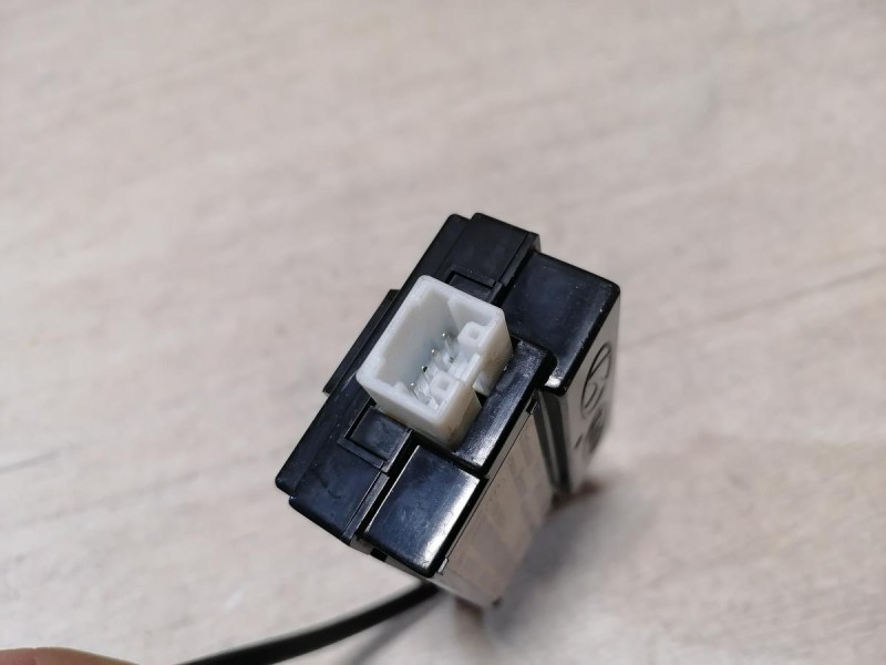 Cerato 2 №1 блок управления бесключевым доступом антенна