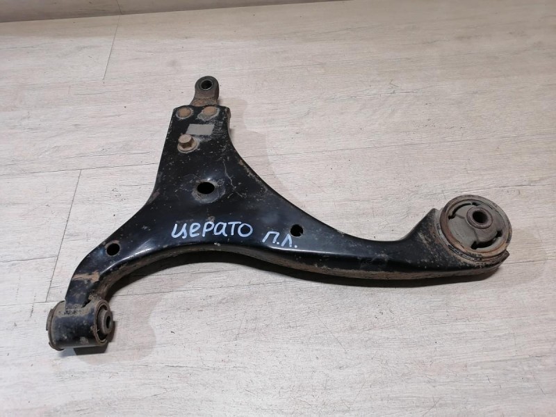 Cerato 2 №1 рычаг левый