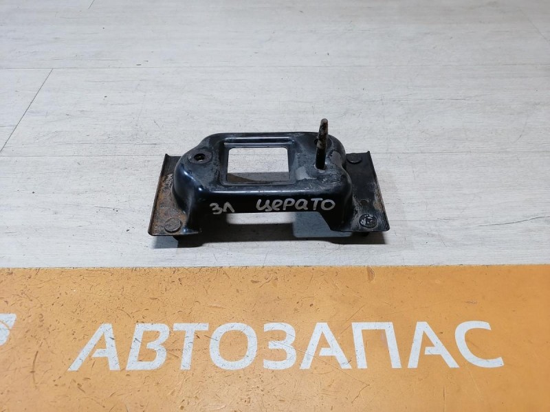 Cerato 2 №1 кронштейн усилителя заднего бампера к-кт