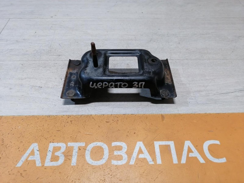 Cerato 2 №1 кронштейн усилителя заднего бампера к-кт