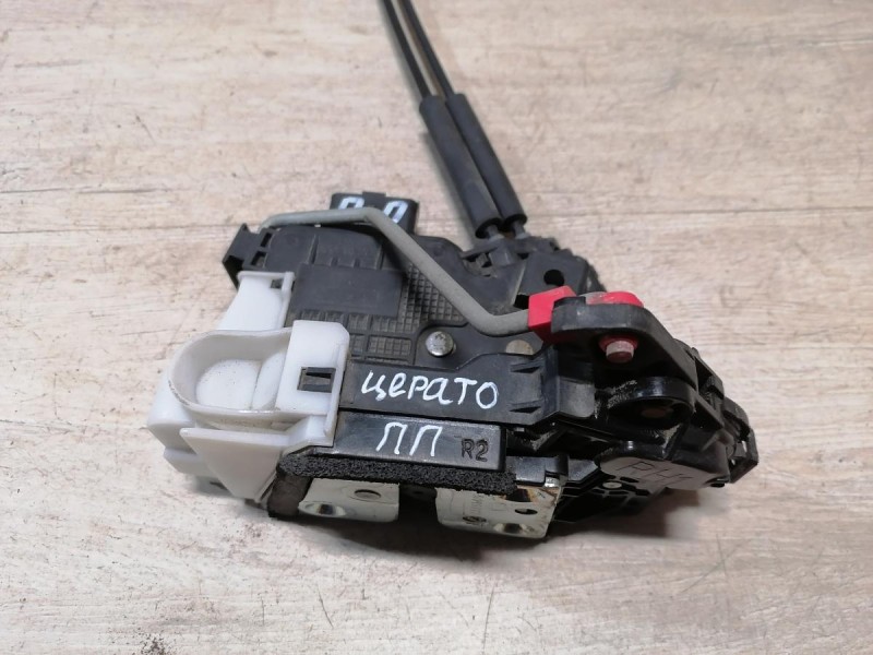Cerato 2 №1 замок двери передний правый