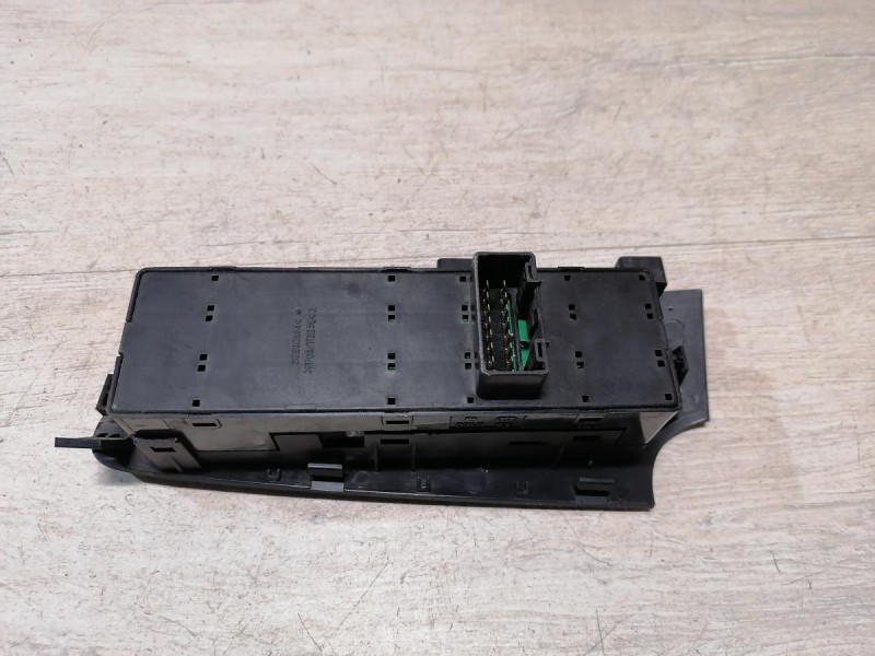 Cerato 2 №1 блок управления стеклоподъемниками деф