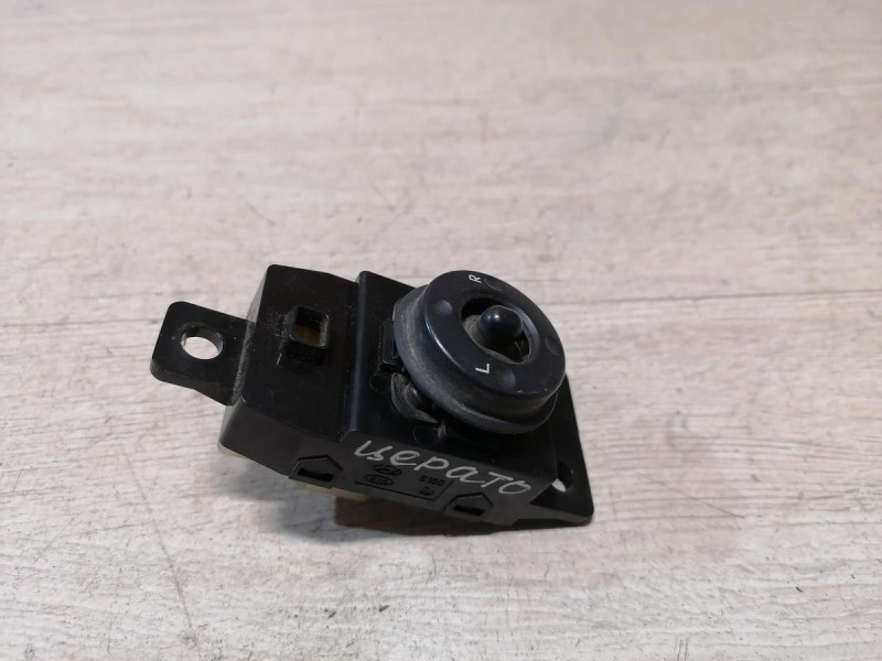 Cerato 2 №1 блок управления зеркалами