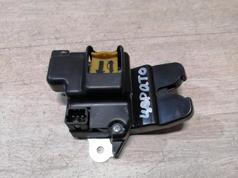 Cerato 2 №1 замок багажника