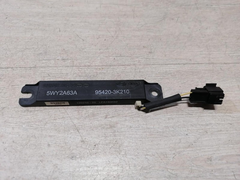 Cerato 2 №1 антенна бесключевого доступа