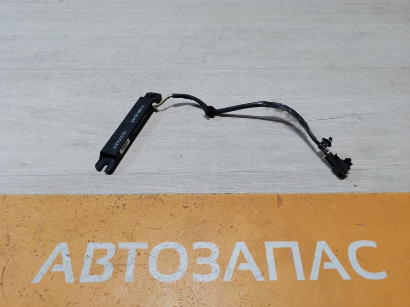 Cerato 2 №1 антенна бесключевого доступа