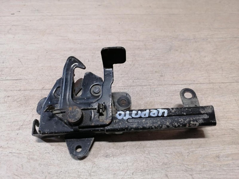 Cerato 2 №1 замок капота