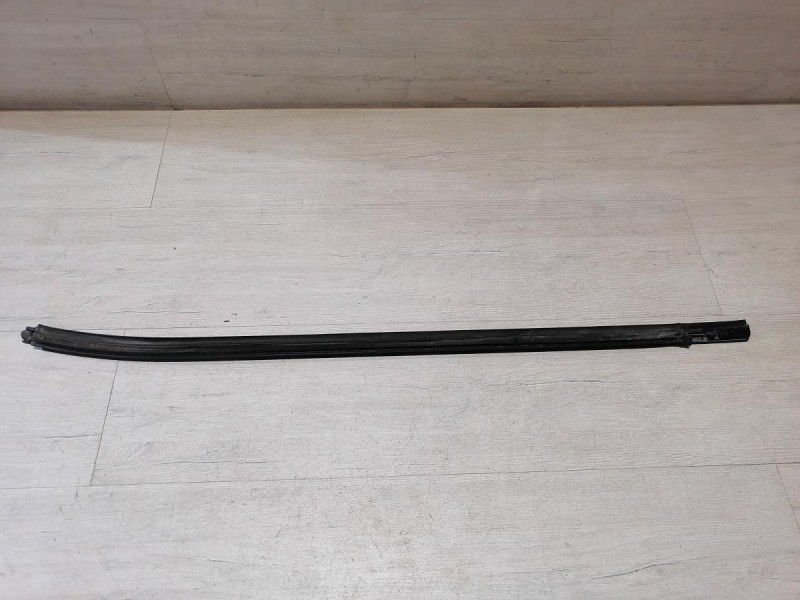 Cerato 2 №1 бархотка наружная передняя правая