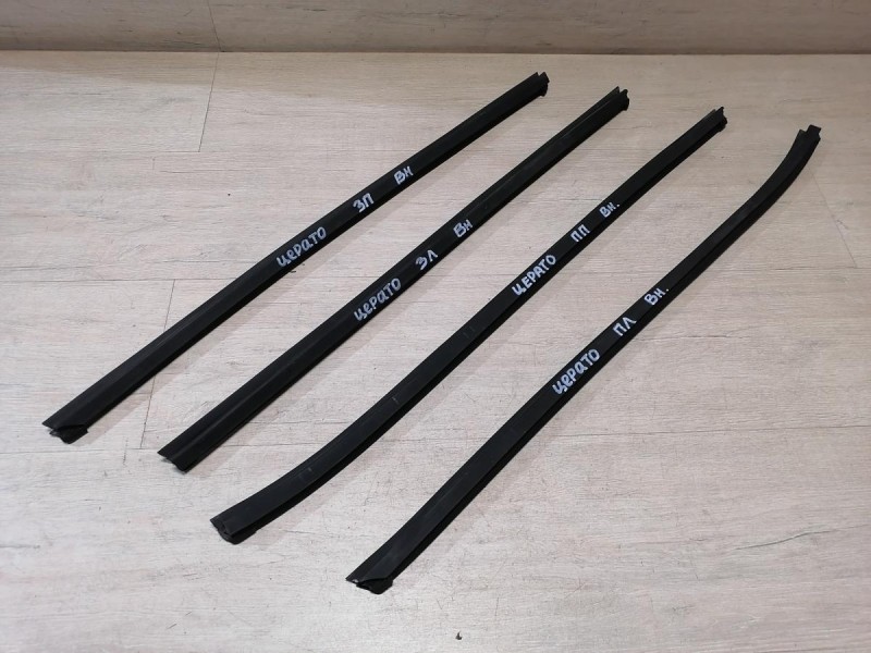 Cerato 2 №1 бархотка внутренняя передняя левая