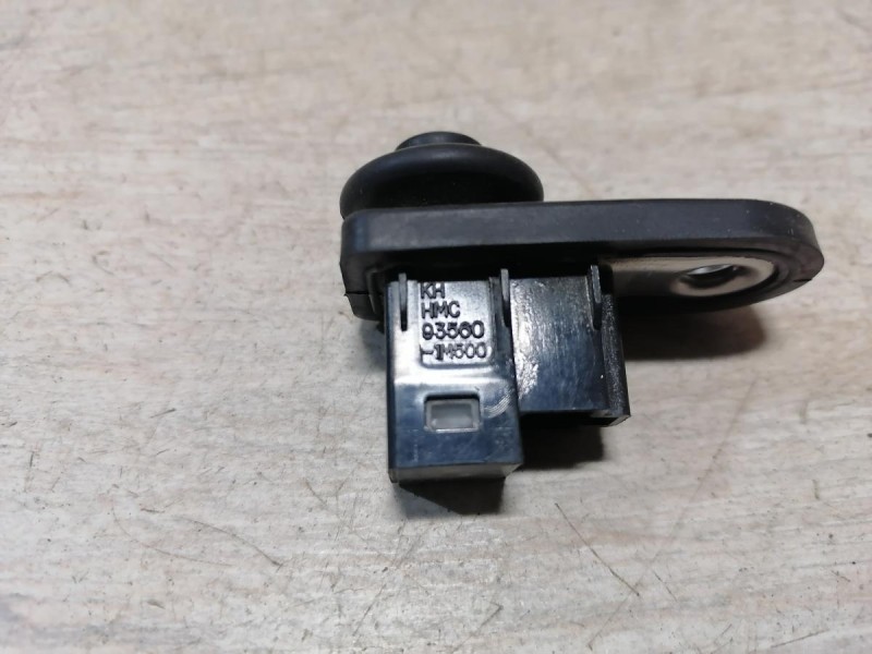 Cerato 2 №1 концевик двери