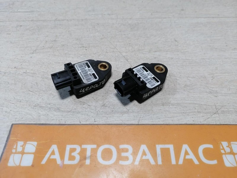 Cerato 2 №1 датчик удара передний боковой