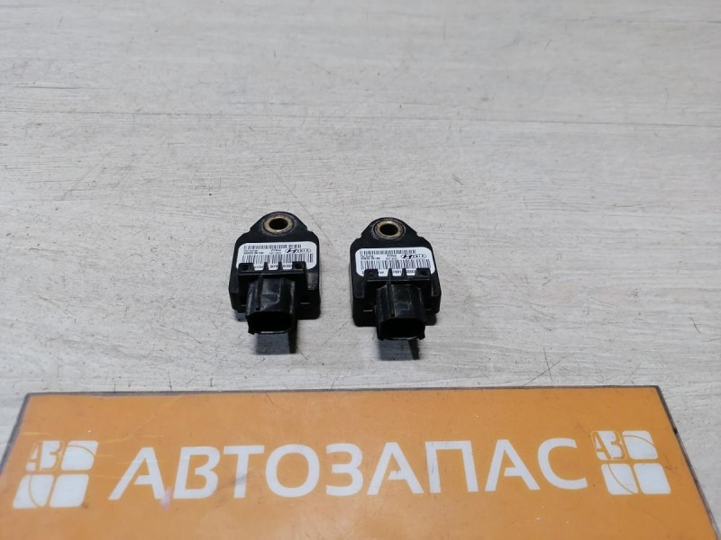 Cerato 2 №1 датчик удара передний боковой