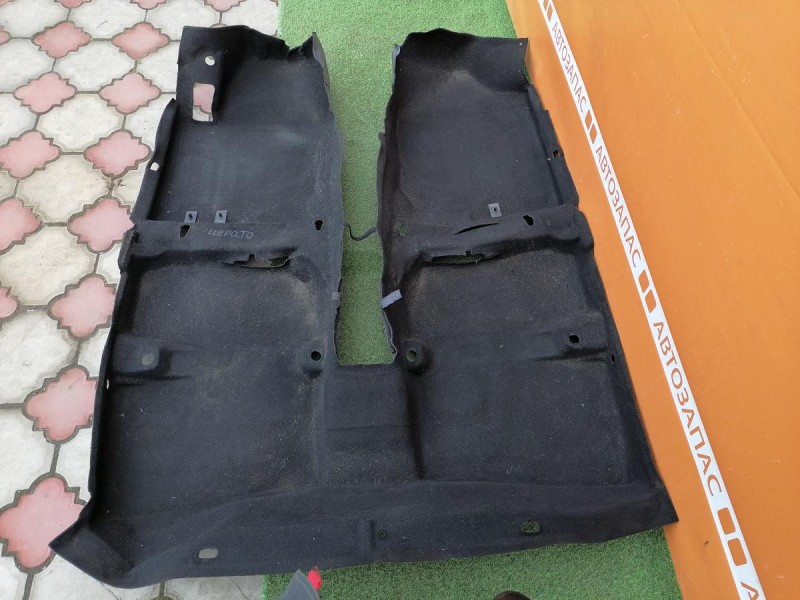 Cerato 2 №1 пол салона