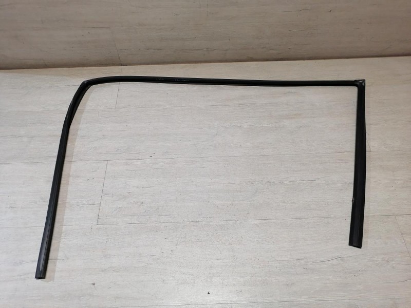 Cerato 2 №1 бархотка верхняя передняя правая