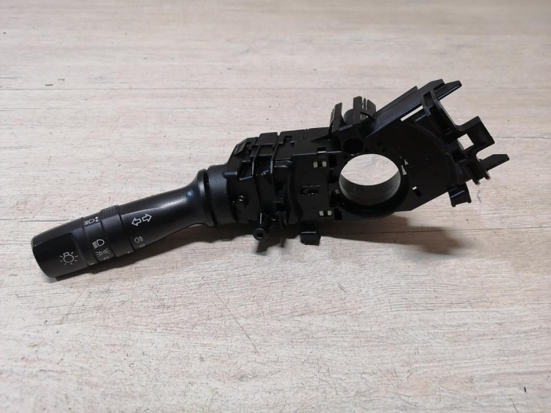 Rio 3 №9 переключатель поворотов света рест