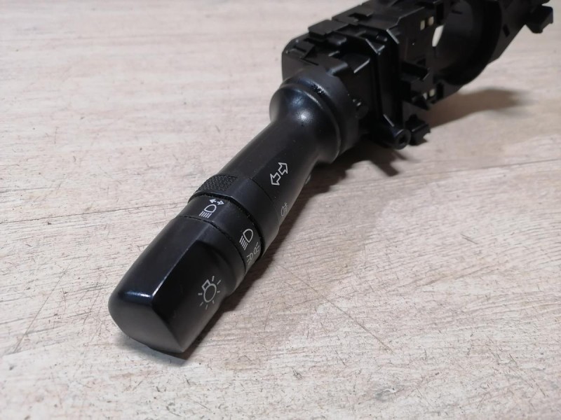 Rio 3 №9 переключатель поворотов света рест