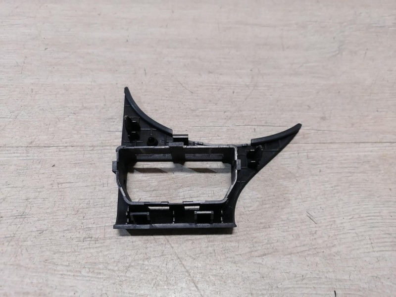 Rio 3 №9 накладка под блок подогрева сидений