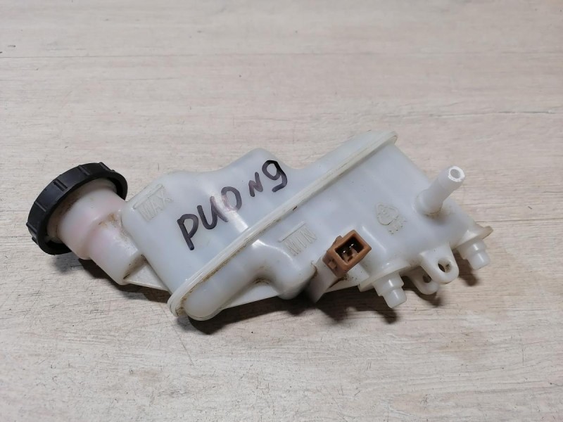 Rio 3 №9 бачок тормозного цилиндра мкпп