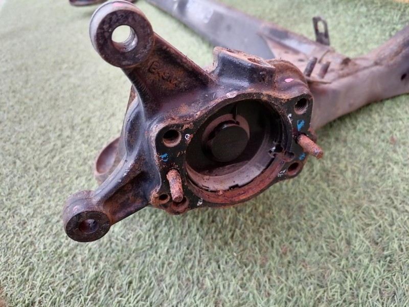 Rio 3 №9 балка задняя под суппорта