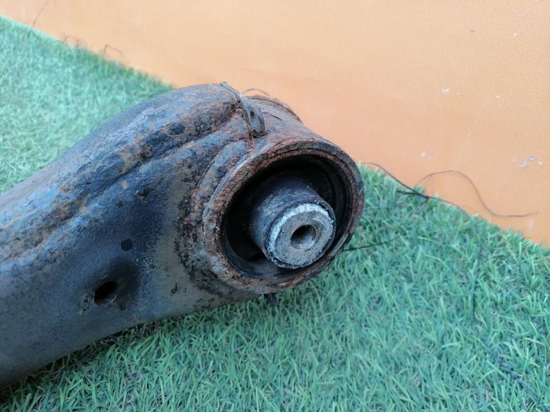 Rio 3 №9 балка задняя под суппорта