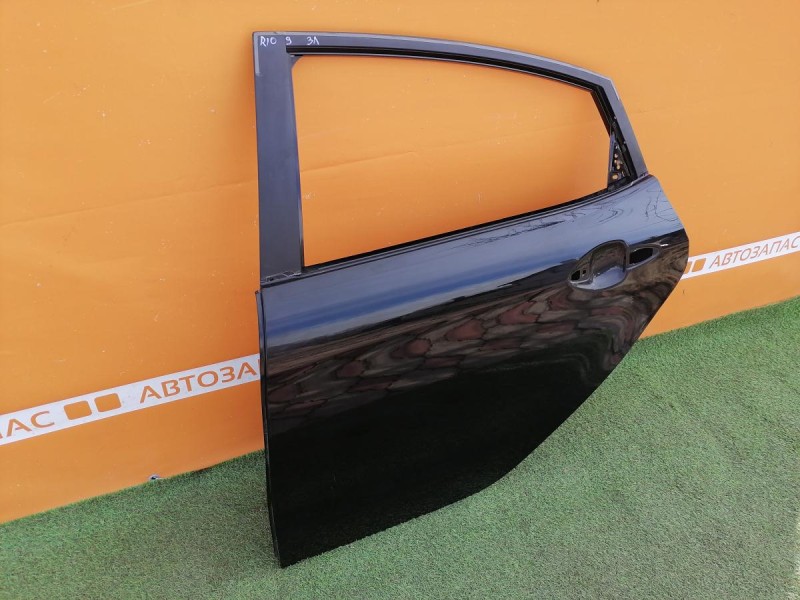 Rio 3 №9 дверь задняя левая деф