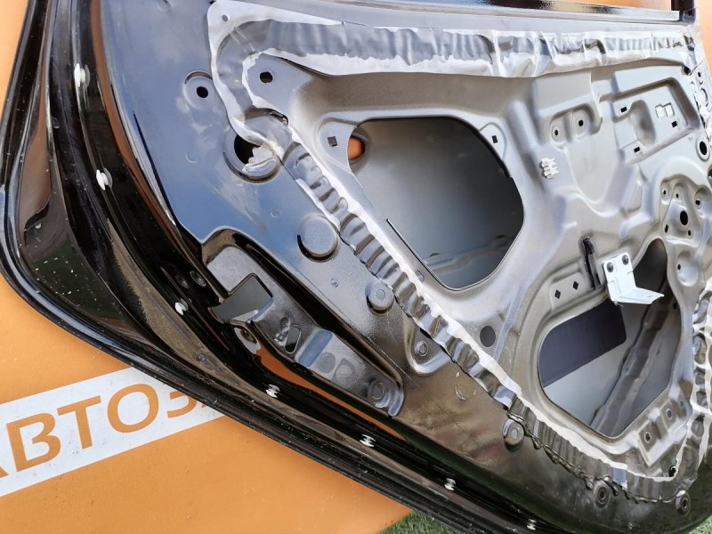 Rio 3 №9 дверь задняя левая деф