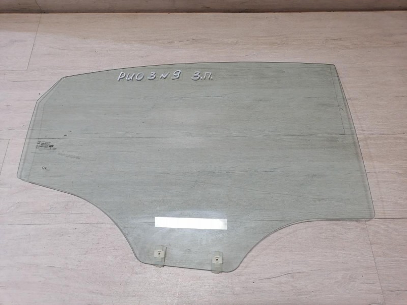 Rio 3 №9 стекло заднее правое