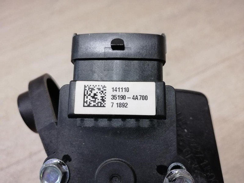 Rio 3 №9 педаль газа