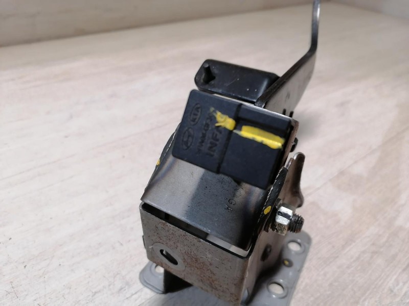 Rio 3 №9 педаль сцепления