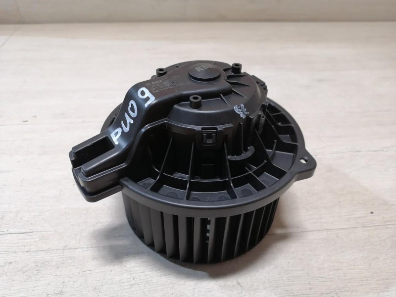 Rio 3 №9 моторчик печки