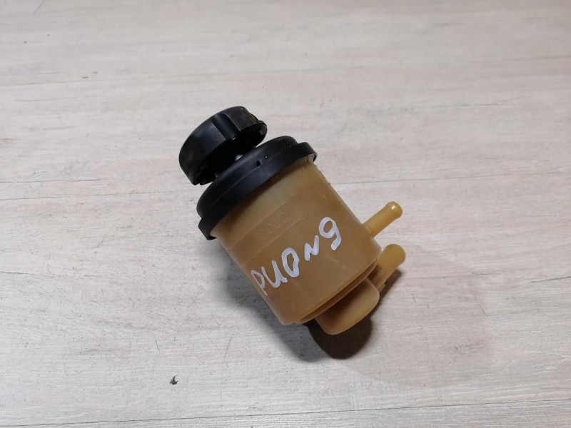 Rio 3 №9 бачок ГУР