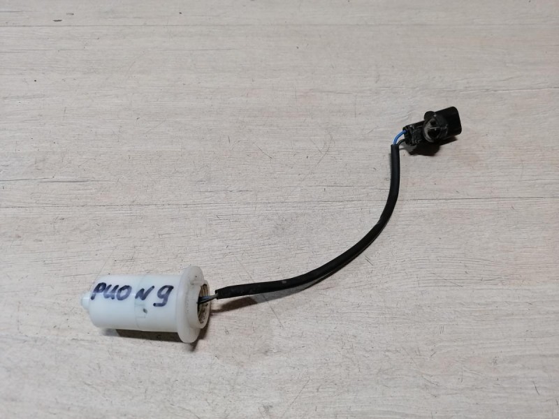 Rio 3 №9 датчик уровня бачка омывателя