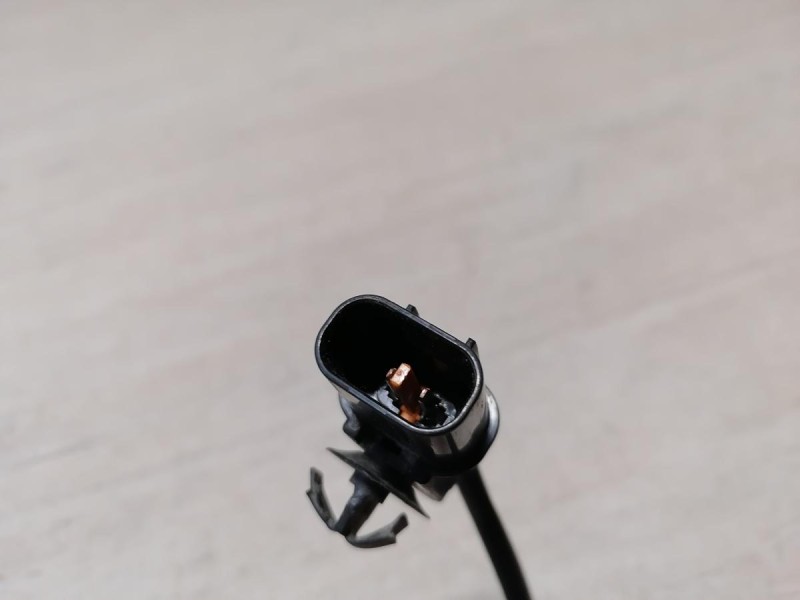 Rio 3 №9 датчик уровня бачка омывателя