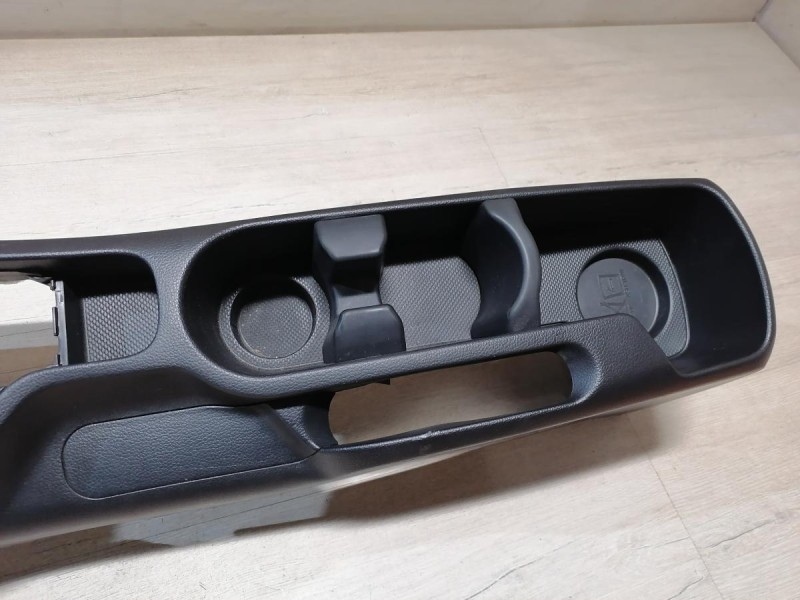 Rio 3 №9 консоль центральная