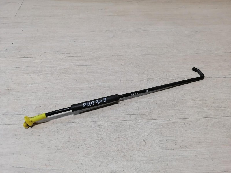 Rio 3 №9 упор капота