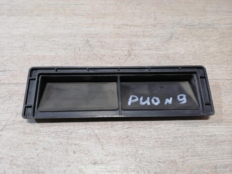 Rio 3 №9 решетка вентиляции багажника