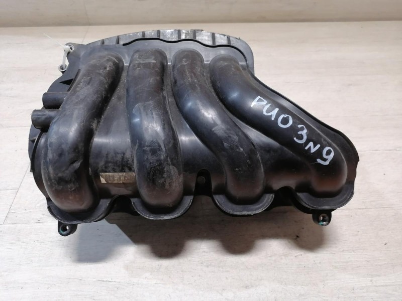 Rio 3 №9 коллектор впускной деф