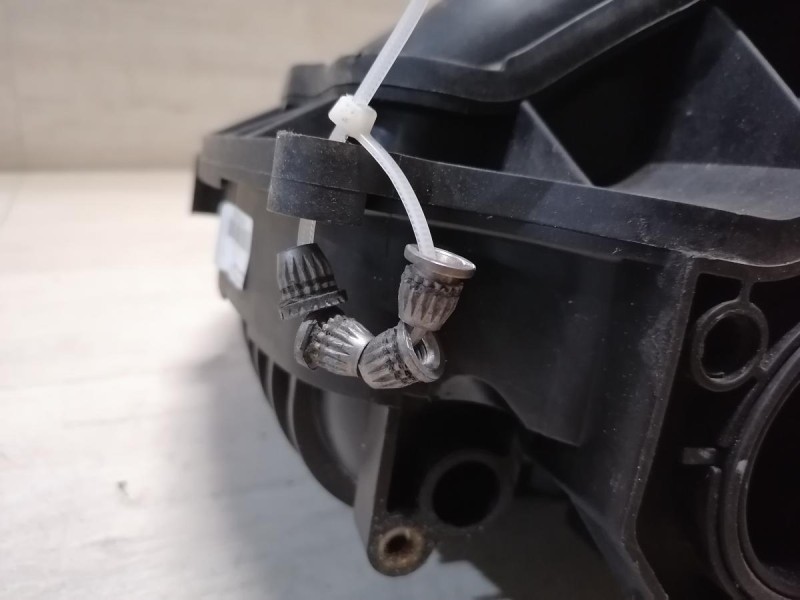 Rio 3 №9 коллектор впускной деф