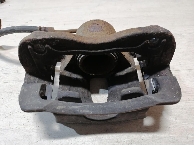 Rio 3 №9 суппорт передний левый