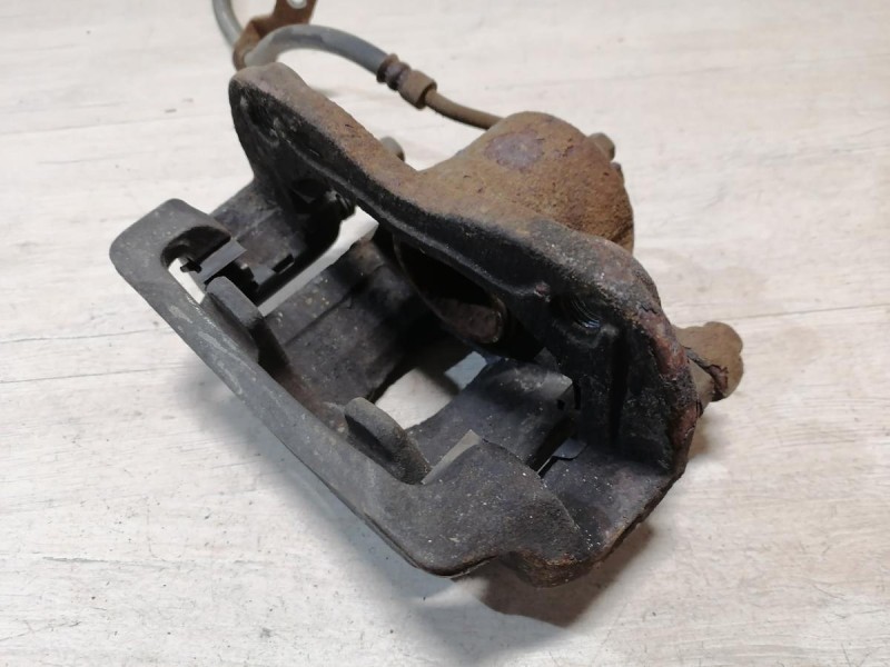 Rio 3 №9 суппорт передний левый