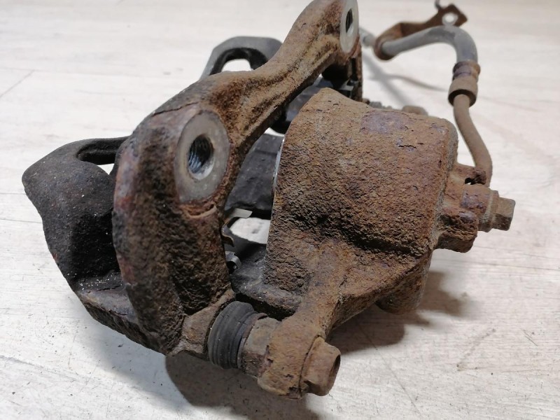 Rio 3 №9 суппорт передний левый