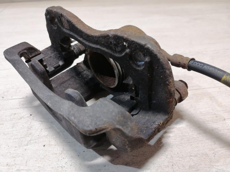 Rio 3 №9 суппорт передний правый