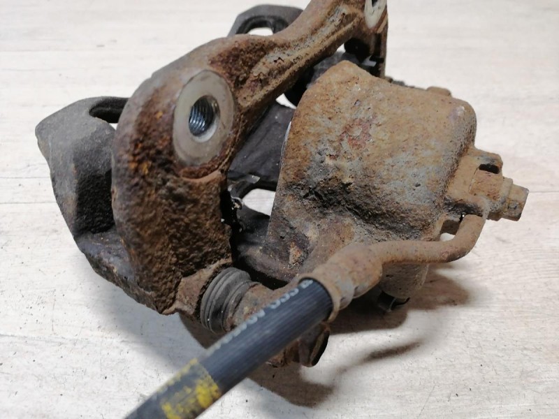 Rio 3 №9 суппорт передний правый